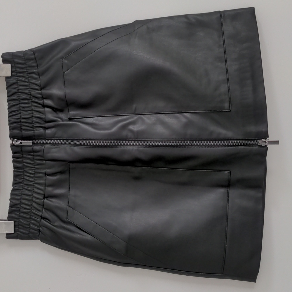 NWT French Connection Faux Leather Skirt, Black, Womens Waist 25-28